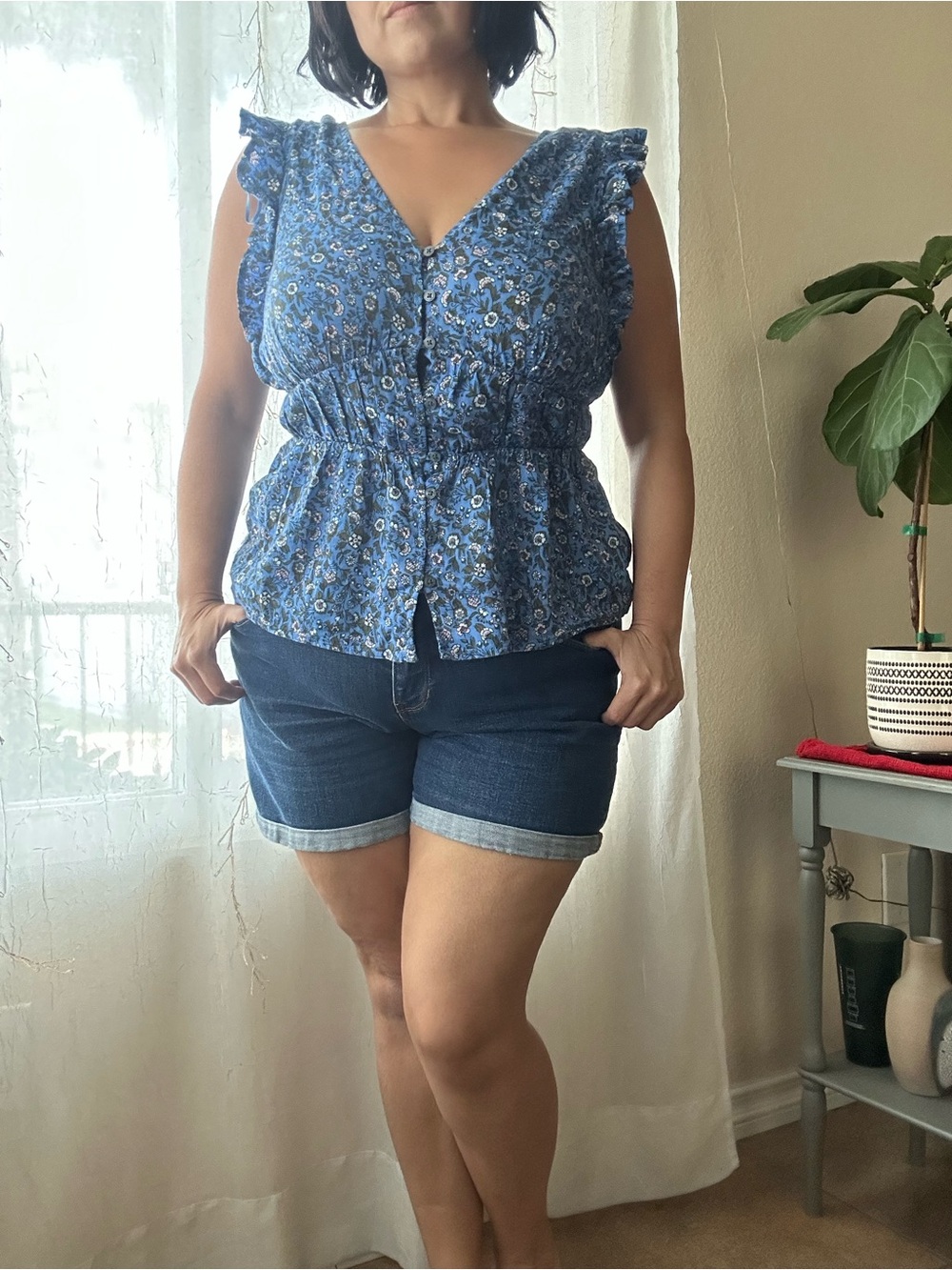 Old Navy Blue Floral V-Neck Ruffle Camisole